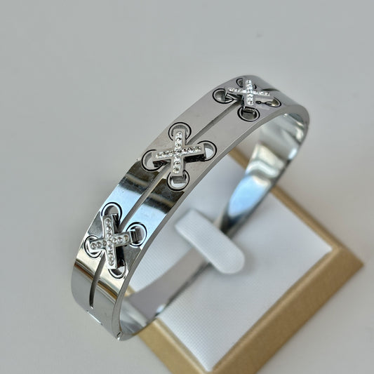 Isla silver bangle