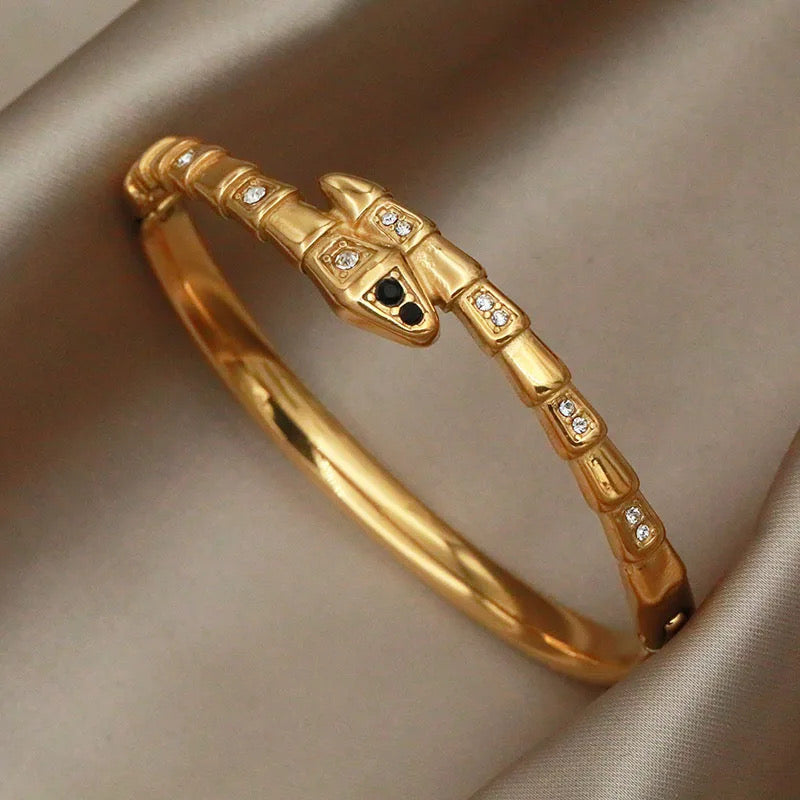 Serpentii 18k gold bangle